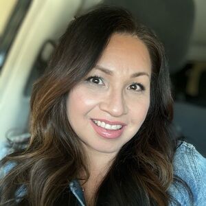 Meet your Posher, Adrienne